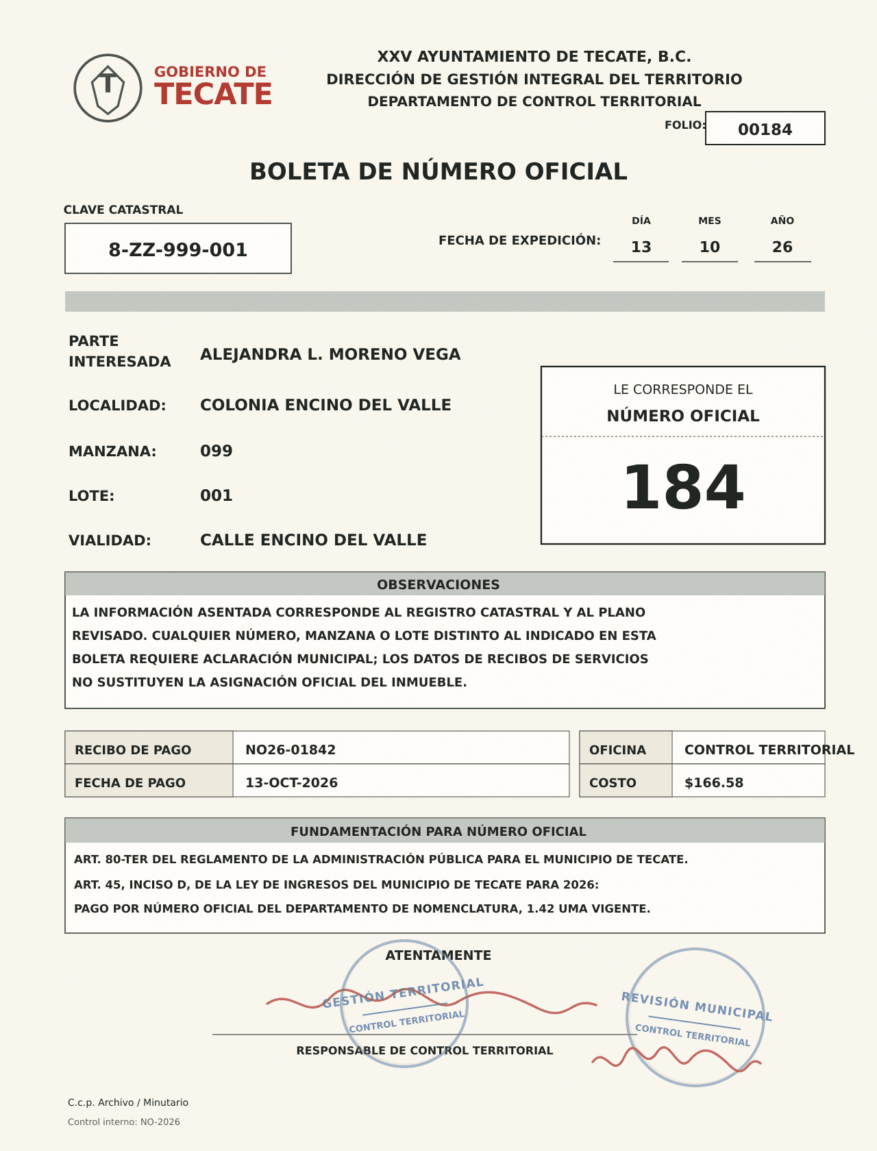 Reproducción de una boleta municipal de número oficial de Tecate con información modificada y ocho puntos explicativos.